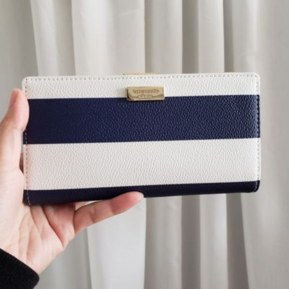 kate spade Handbags - SALE! KATE SPADE SHORE STREET STACY WALLET